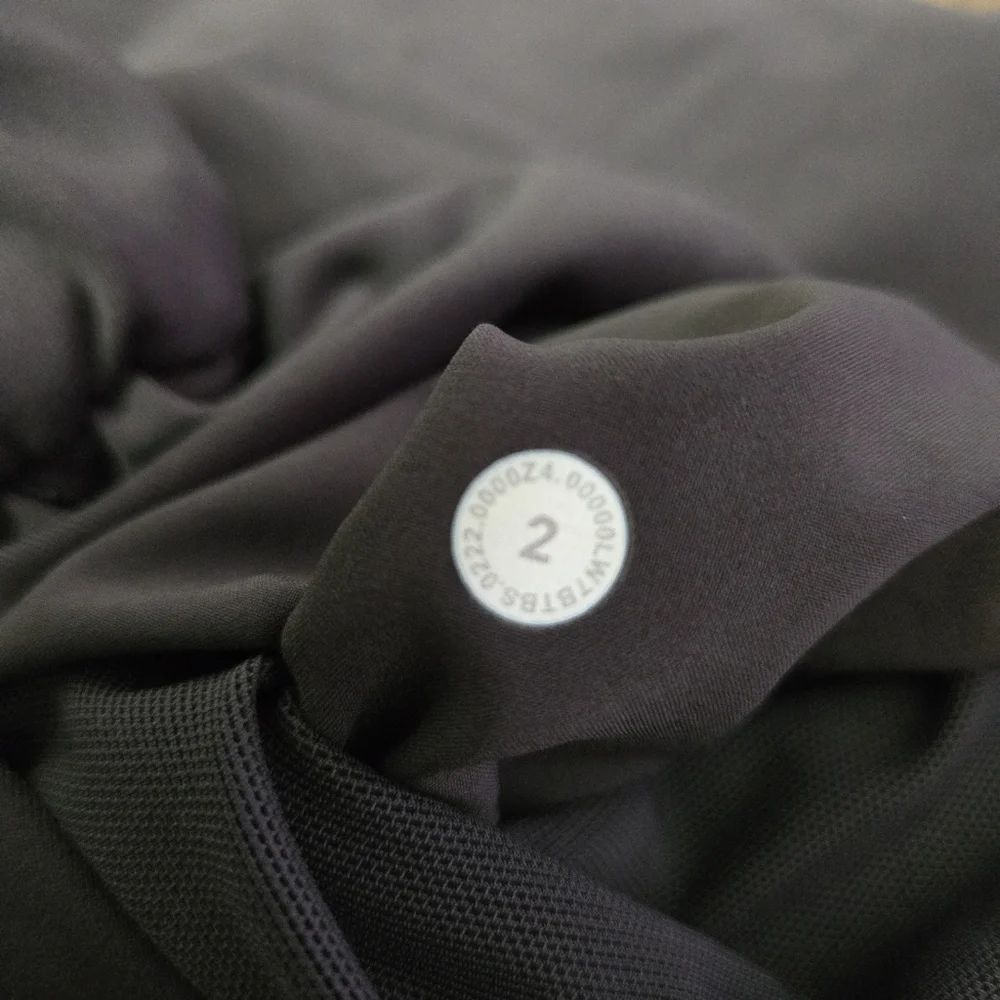 LULULEMON Stretch HR Shorts |‎ 2